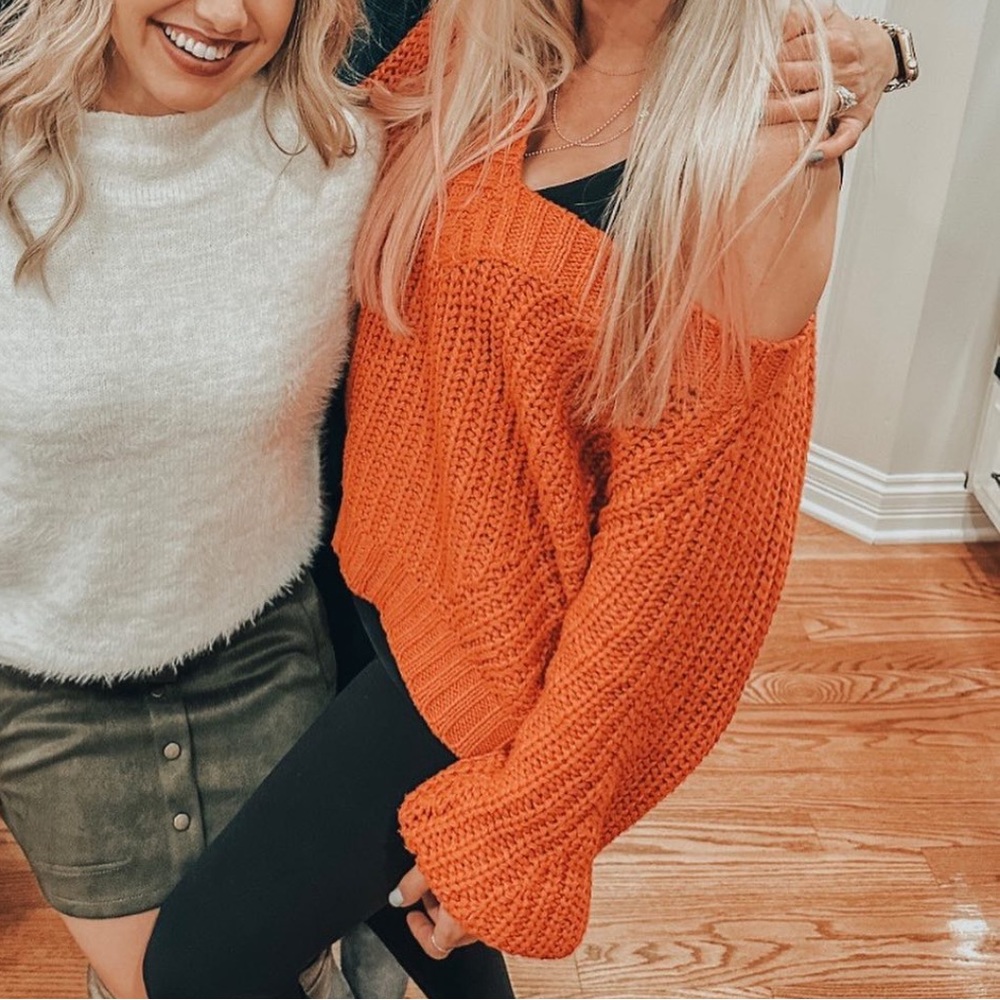 Super comfortable, soft, large knitted sweater
